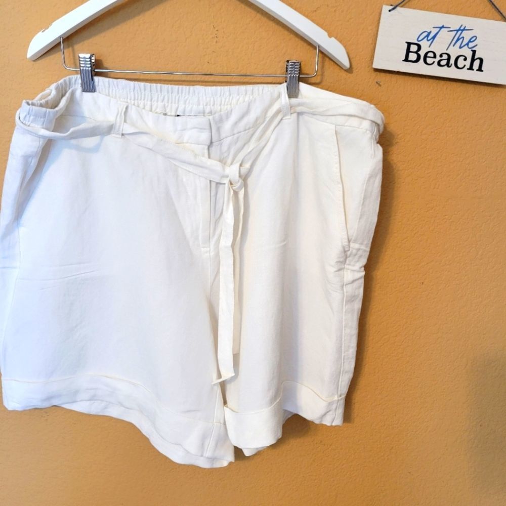 Lane Bryant Linen/Rayon Shorts NWT
